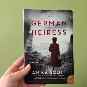📚 4/25$ 📚 The German Heiress Book by Anika Scott